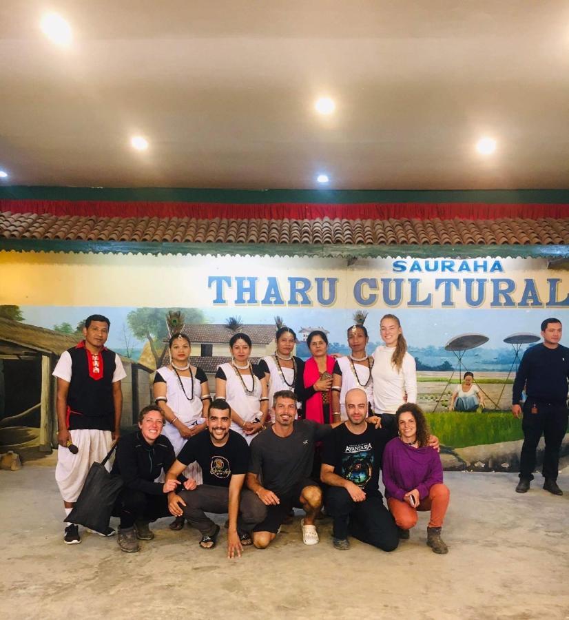 Tiger Corner Inn Homestay 사우라하 외부 사진