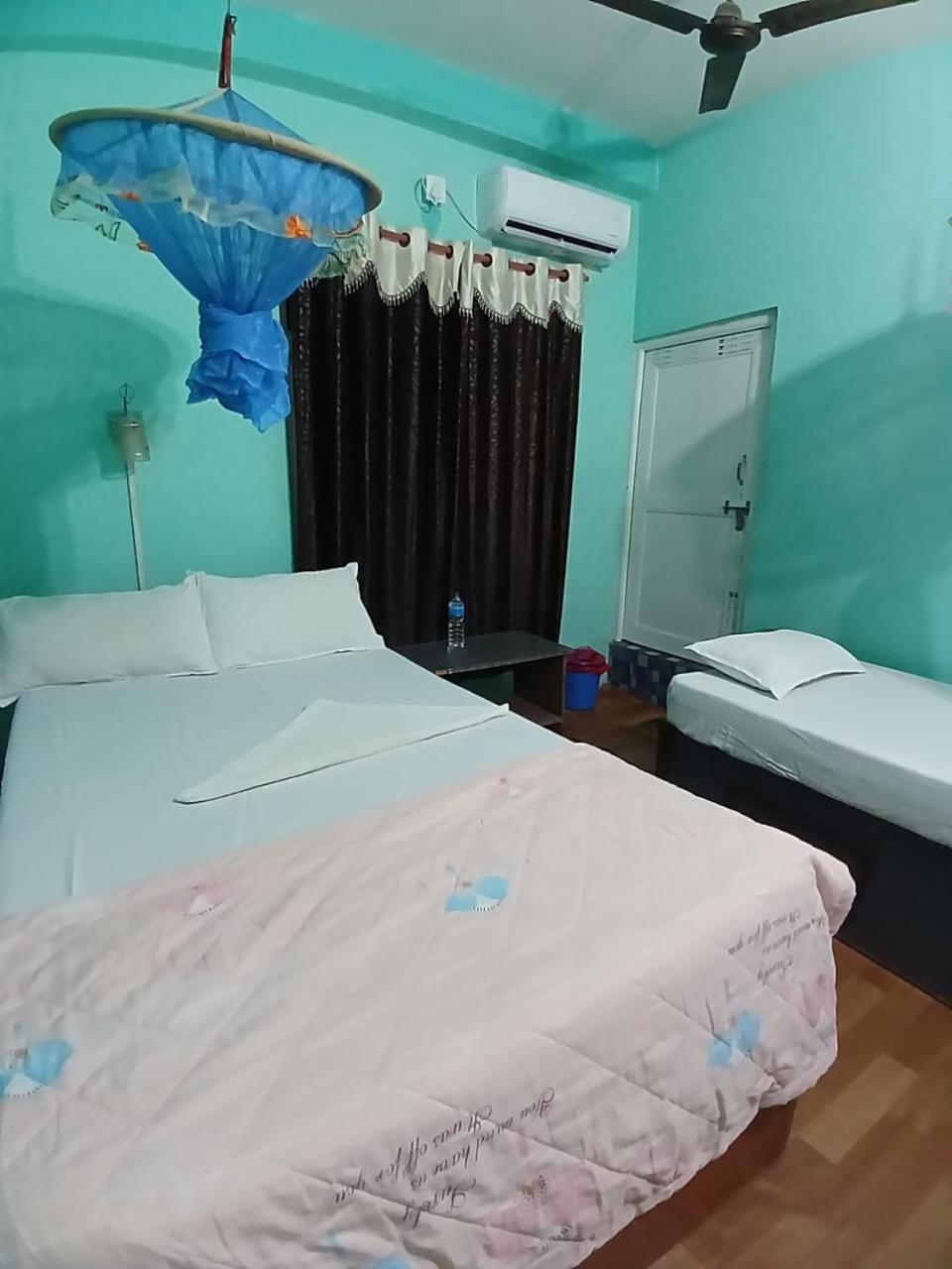 Tiger Corner Inn Homestay 사우라하 외부 사진