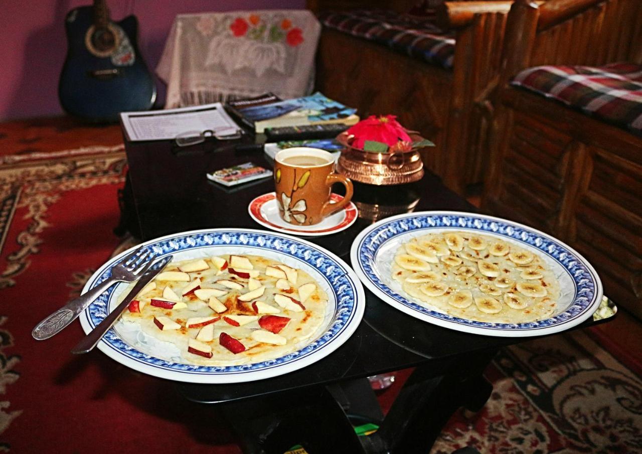 Tiger Corner Inn Homestay 사우라하 외부 사진